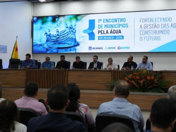 Rio Branco e as políticas públicas da água ganham força em debate sobre sustentabilidade e futuro urbano