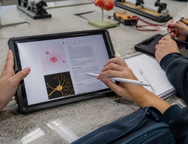 Inovação na Educação e o Impacto dos Dispositivos Digitais no Aprendizado de Ciências