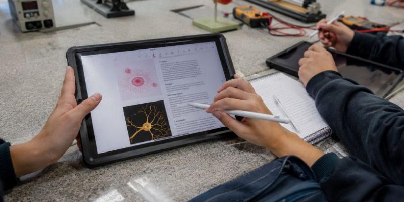 Inovação na Educação e o Impacto dos Dispositivos Digitais no Aprendizado de Ciências